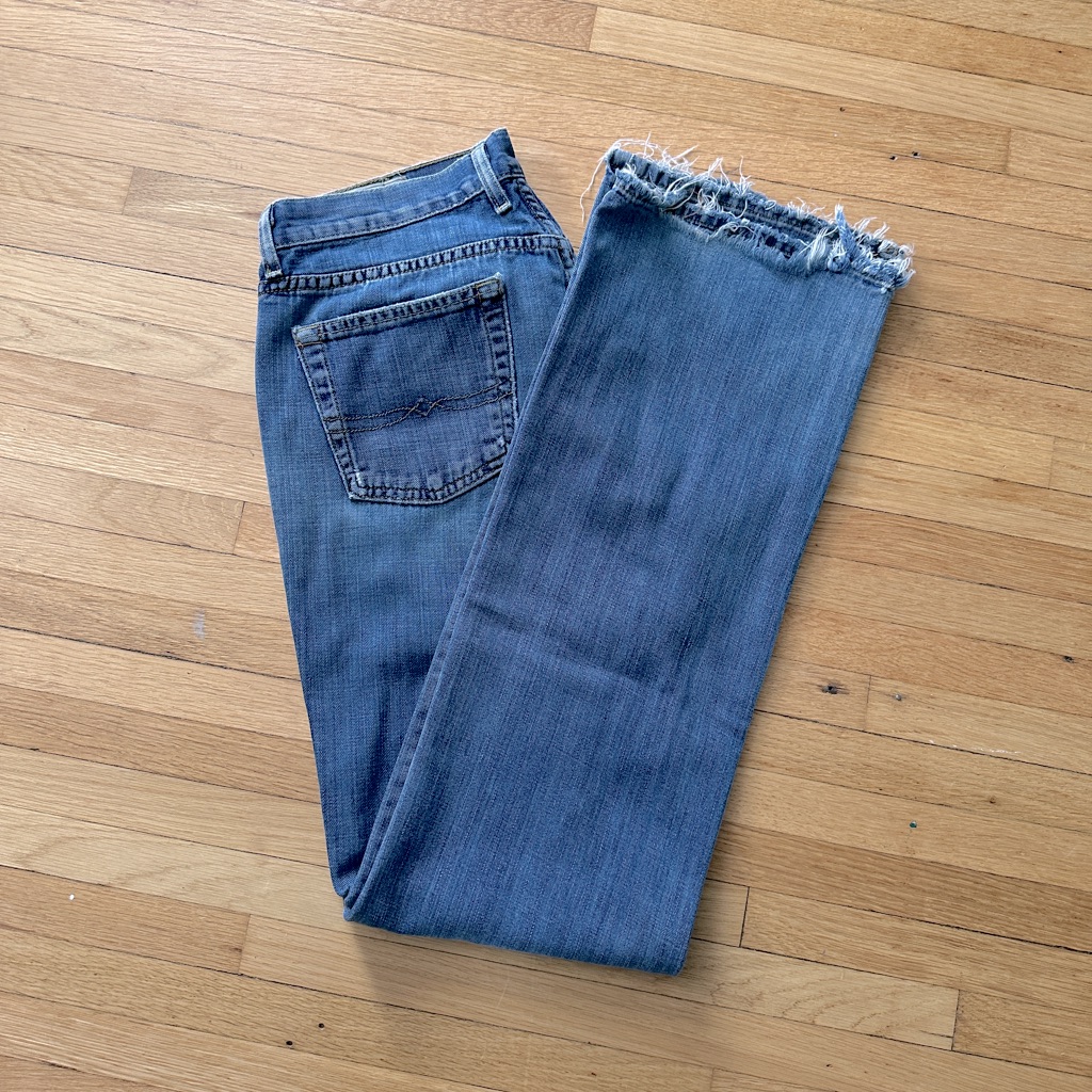 Lucky Brand Distressed Jeans Size 30